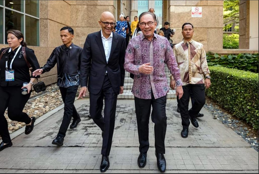 微软加码投资马105亿 安华:加速发展云端AI