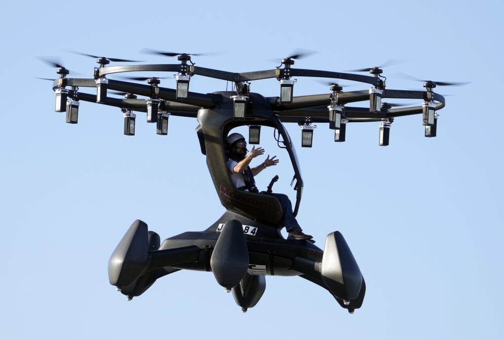 拚盘/“飞行汽车”亮相东京国际航展