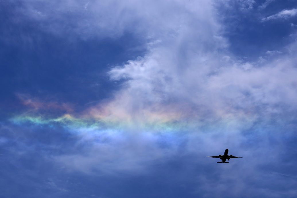 拼盘∕北京现七彩祥云、火烧云 网友:美哭了