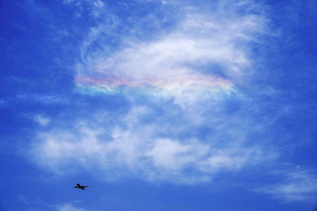 拼盘∕北京现七彩祥云、火烧云 网友:美哭了