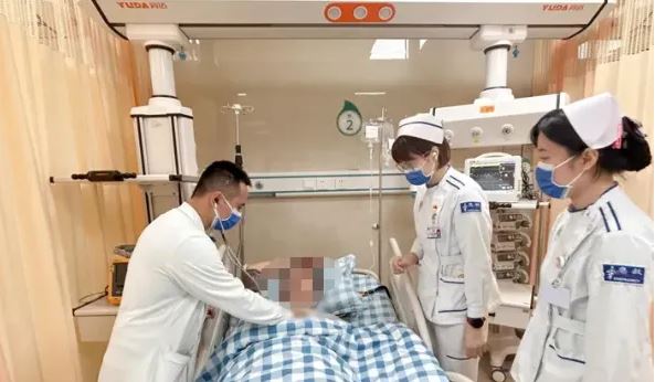 拼盘∕男子灌2L可乐隔天“心脏骤停”急抢救 医生:诱发低血钾症