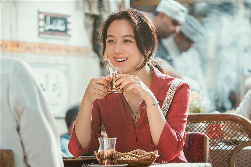 新戏合体孔刘演夫妻 汤唯英语沟通零障碍