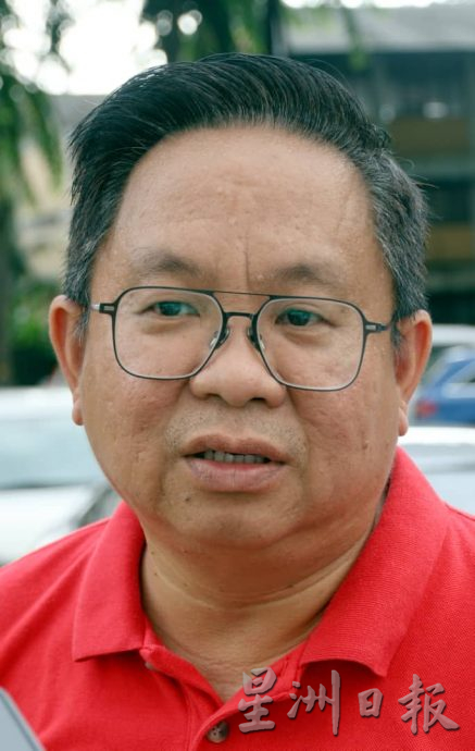 早报头-大都会/上午投诉下午解决,苏丹苏莱曼体育馆外积水终于消退!/7图