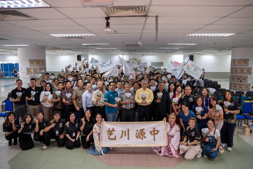 星洲日报及《学海》为媒体伙伴。第21届杨靖耀中华文化营开幕