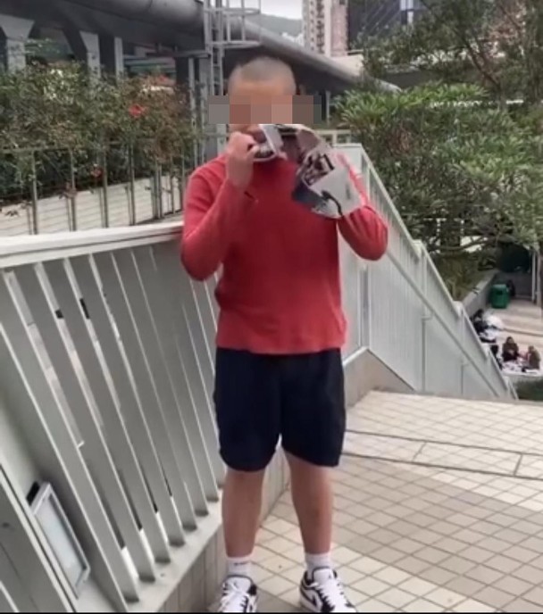 曾被15岁毁墓犯猥亵照片 蔡思贝:已报案