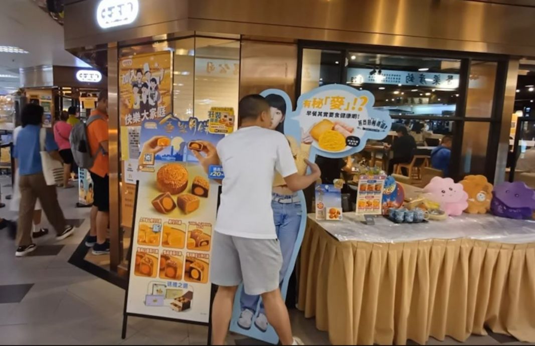 曾被15岁毁墓犯猥亵照片 蔡思贝:已报案