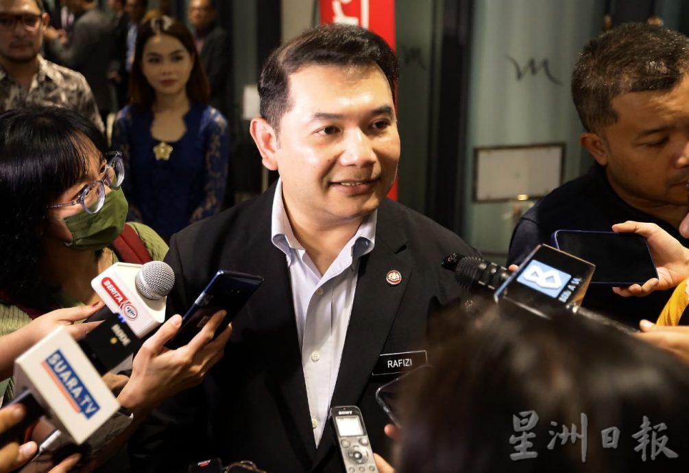 未决定针对性燃油津贴计划落实日期 拉菲兹:要避免物价高涨