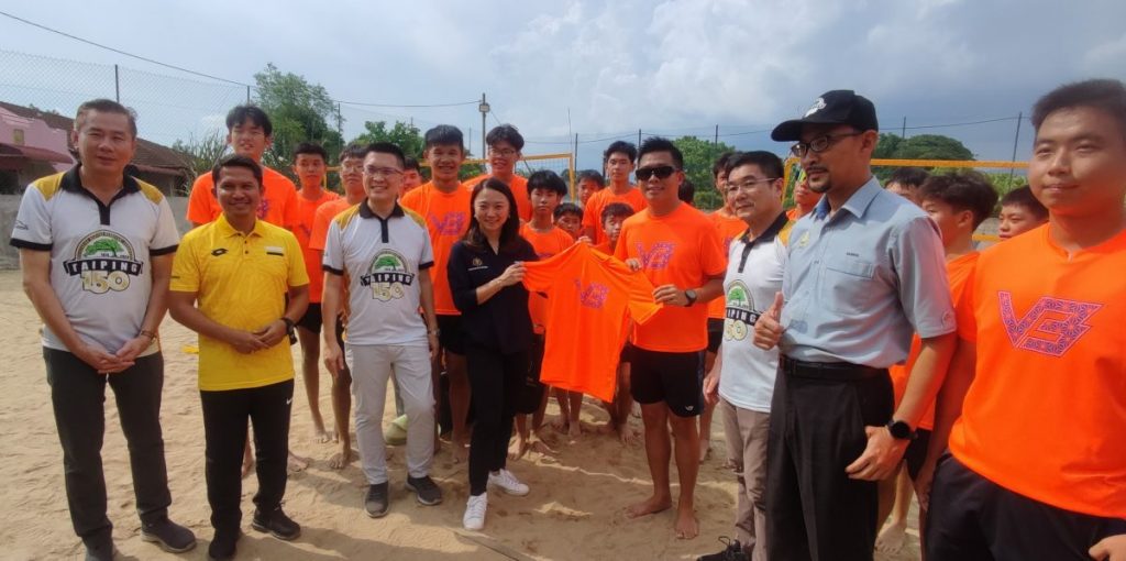 杨巧双:将助县排球协会 获地段发展沙排运动