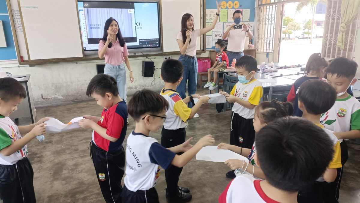 柔:教育版头:居銮平民华小温馨教师节 家协全员出动热闹