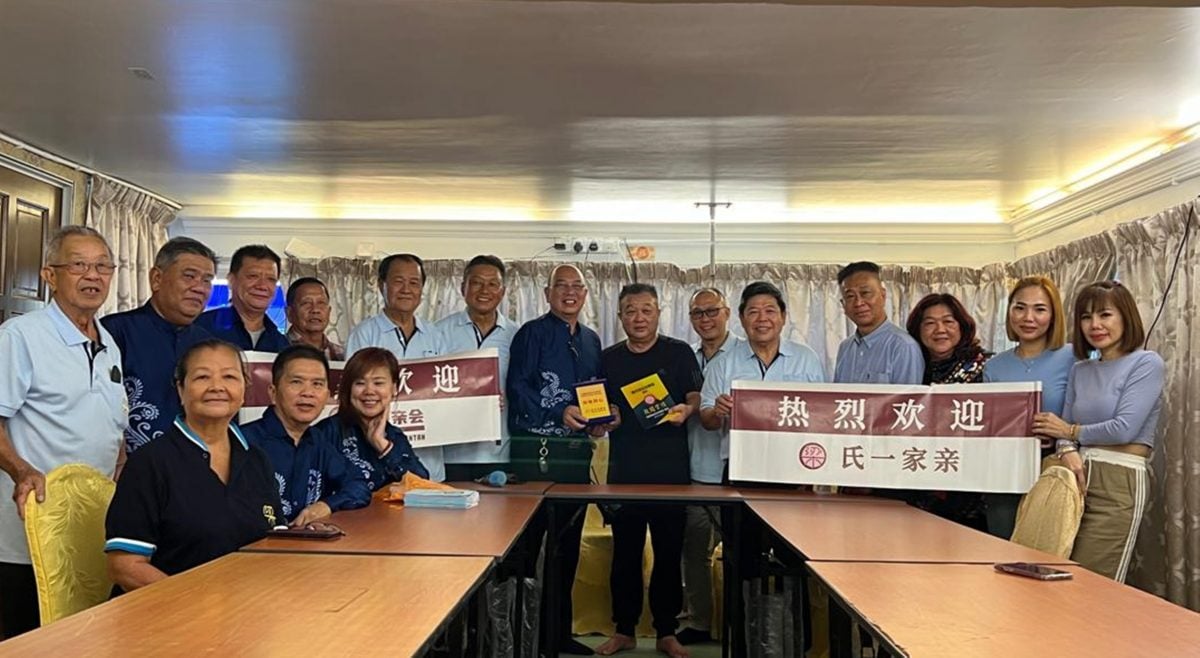 森州与雪州梁氏宗亲会联访关丹梁氏宗亲会,在林明山顶小息馆交流。