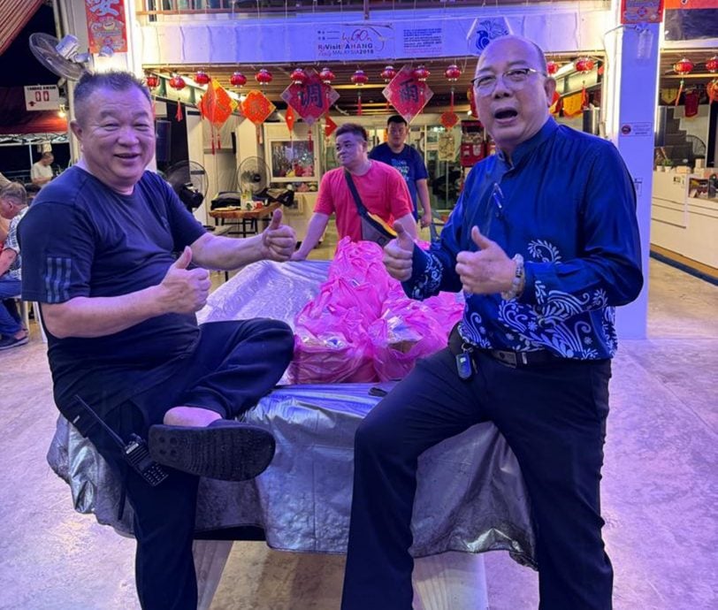 森州与雪州梁氏宗亲会联访关丹梁氏宗亲会,在林明山顶小息馆交流。