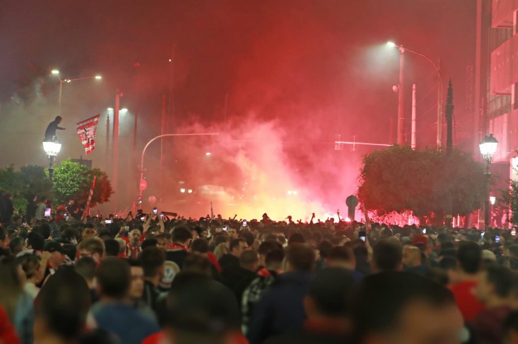 欧会杯半决赛次回合| 队史首闯欧战决赛  奥林匹亚柯斯决战紫百合