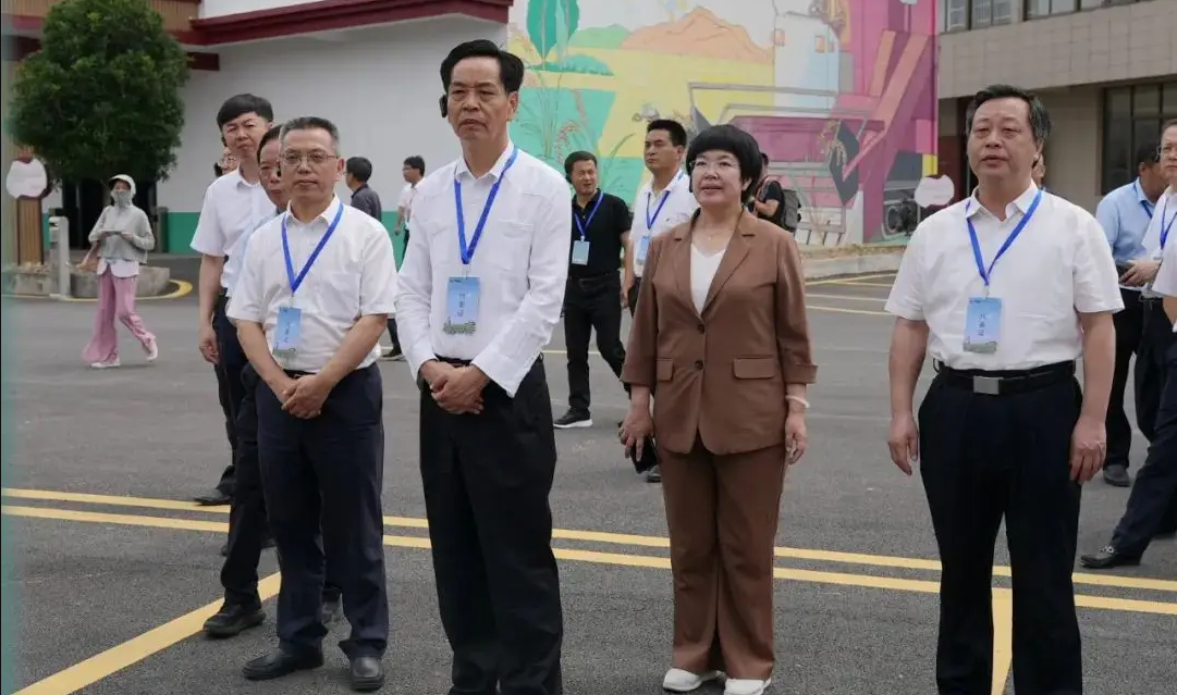 涉嫌严重违纪违法 中国国家烟草专卖局副局长徐𬎆被查