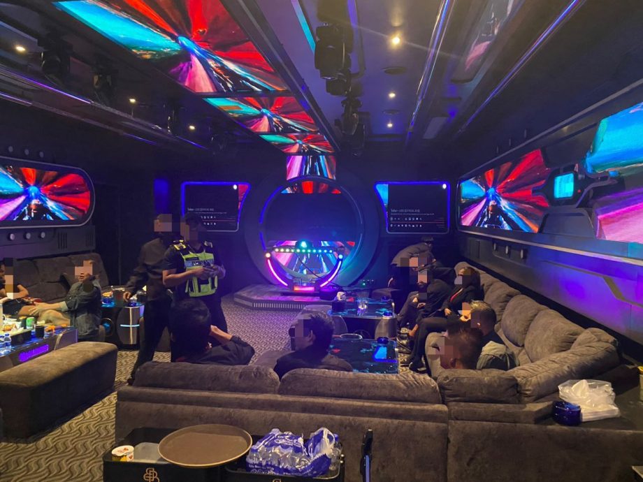 涉嫌提供性服务·警扫荡4娱乐场所 捉16人