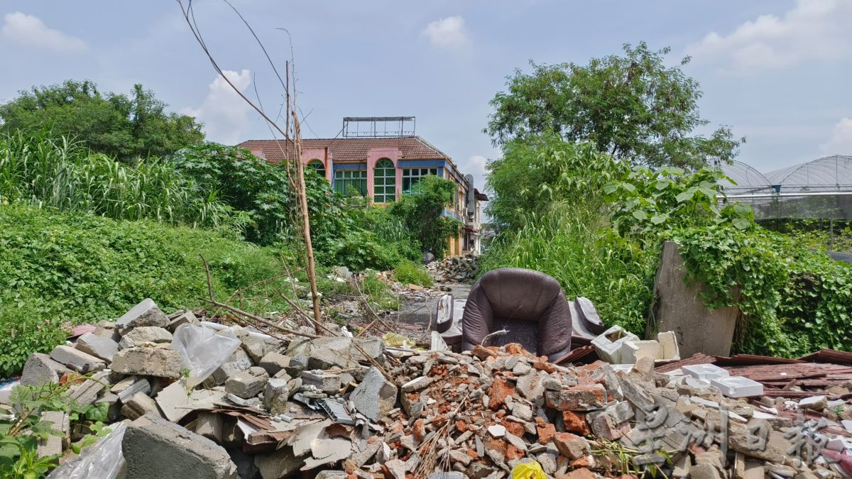 清理挖深加强排水 提升巴占蓄洪池防水灾