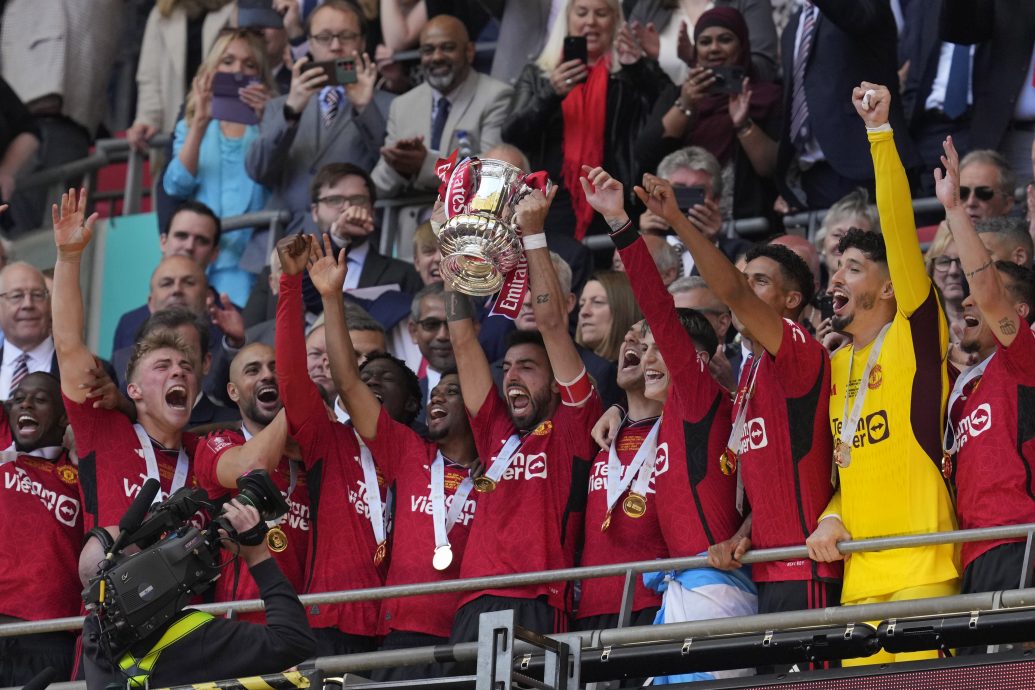 滕哈格率曼联睽违8季重夺足总杯  “红魔若不要我，我到其他队夺冠”