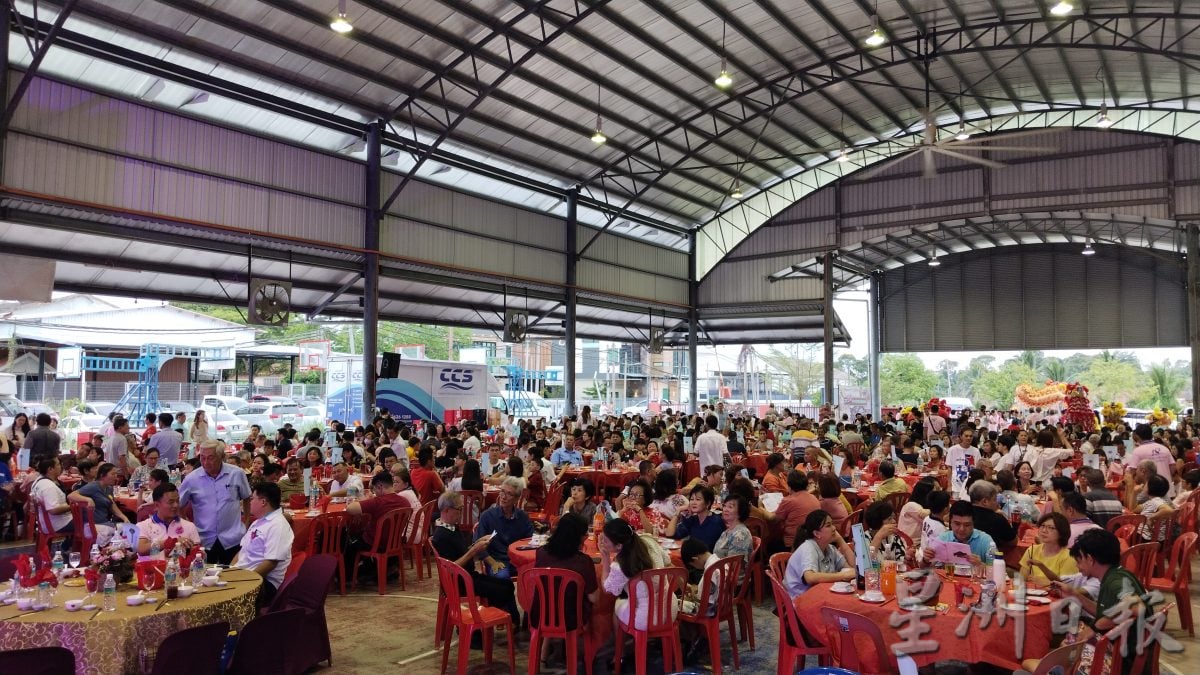 美罗中华二校迁校18周年晚宴 共筹获32万2103令吉