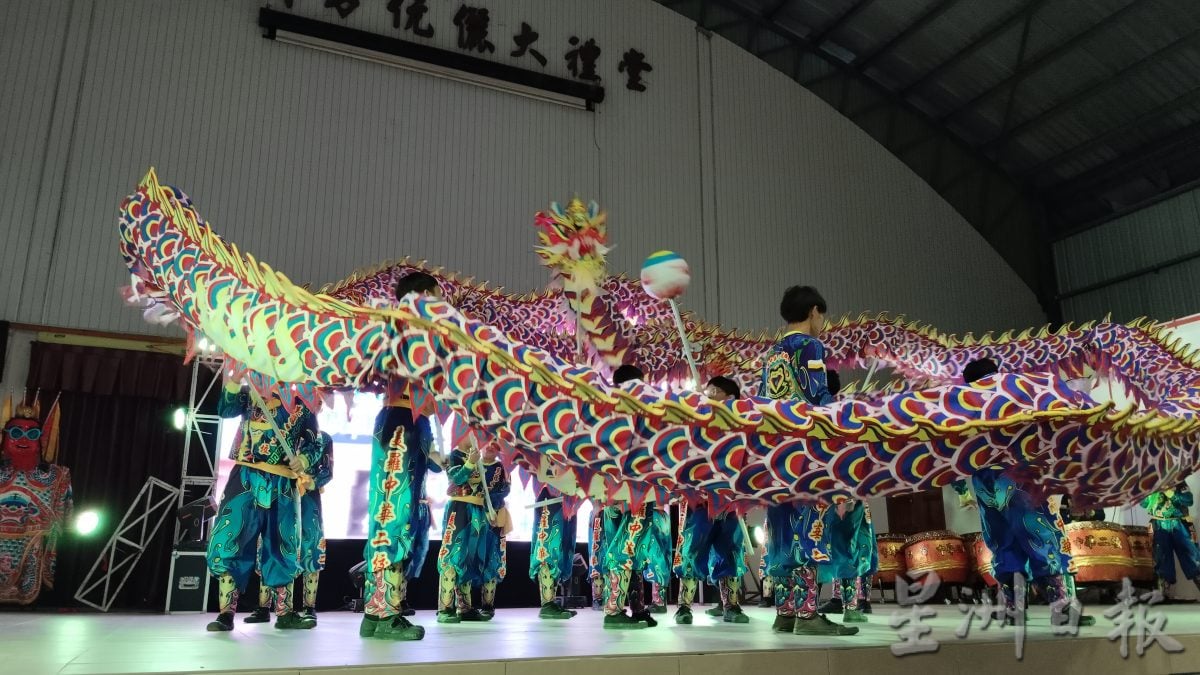 美罗中华二校迁校18周年晚宴 共筹获32万2103令吉