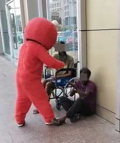 街头艺人艾蒙打伤人