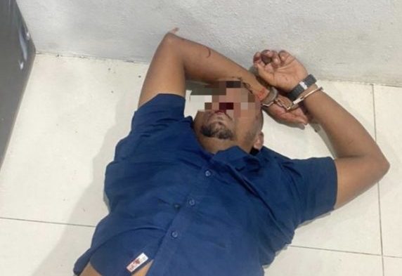 补照片(全国版)继乌鲁地南警局遇袭后,印男闯槟警局抢冲锋枪被捕