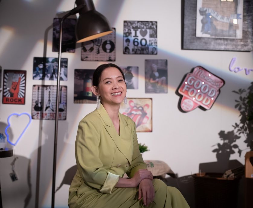 衰!遭黄子佼波及 曾宝仪主持临时被撤换