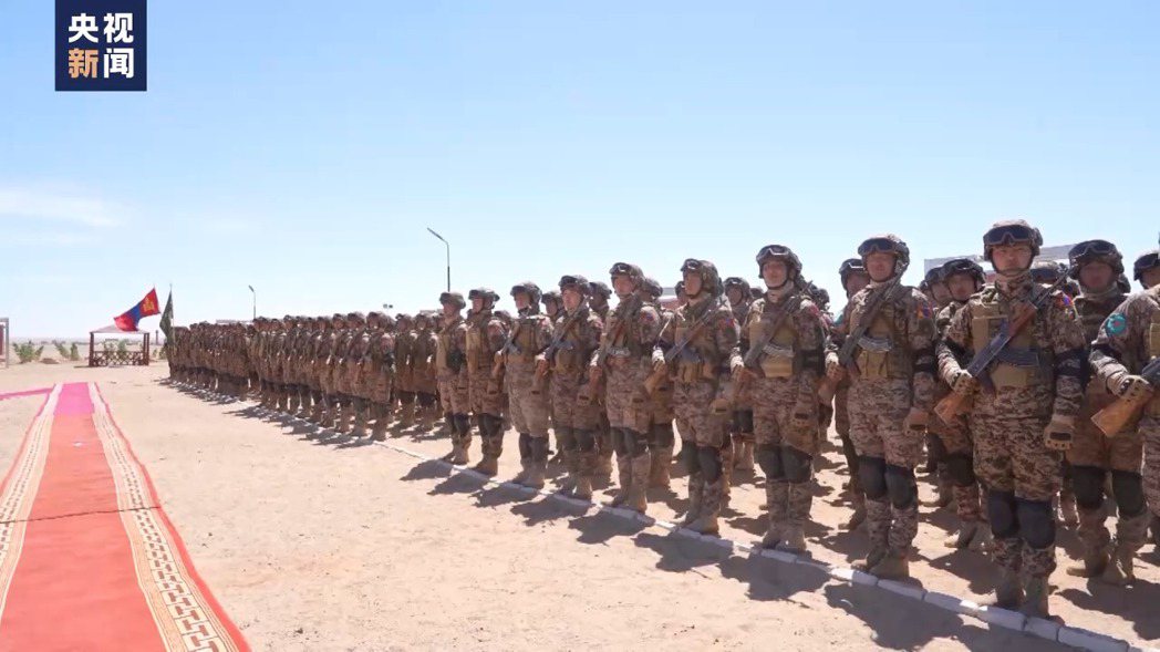 解放军与蒙古陆军首次联训 深化战略互信与合作