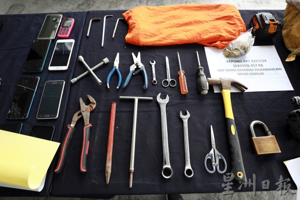 警破爆窃党捉6人,起10万令吉赃物干案工具