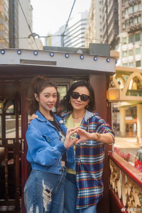 认不会煮大夸伟仔1观念 刘嘉玲在薛凯琪面前晒恩爱