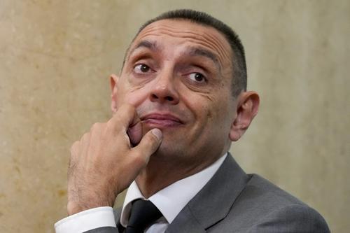 请换照片：塞尔维亚新任副总理武林。（美联社档案照）