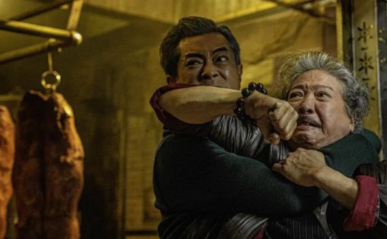 费比安／《九龙城寨之围城》红眼睛幽幽的看着这孤城