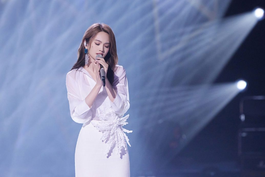 走音+忘词 综合两周成绩垫底 杨丞琳掰了《歌手2024》