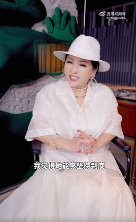 郭碧婷为照顾婆婆退赛《乘风》?向太出面回应了