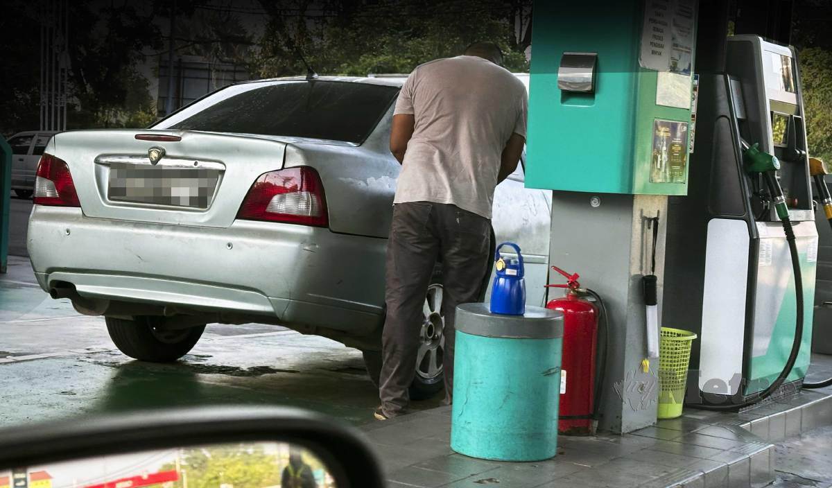 雇“探子”监视官员 丹燃油走私活动猖獗