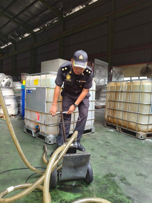 霹/查获13000公升津贴柴油