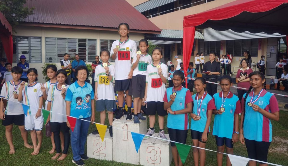 霹／第二版头／已签／民德华小运动会 邀各源流校队参赛收获友谊 