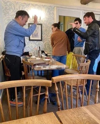 马思纯传隐婚 男友无名指戴戒指