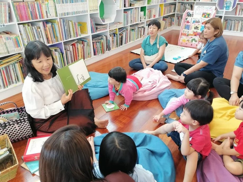 黄碧云:享受阅读乐趣 亲子共读并非教孩子念书