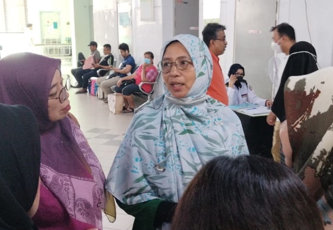 伊议员诺占比里已苏醒,情况稳定