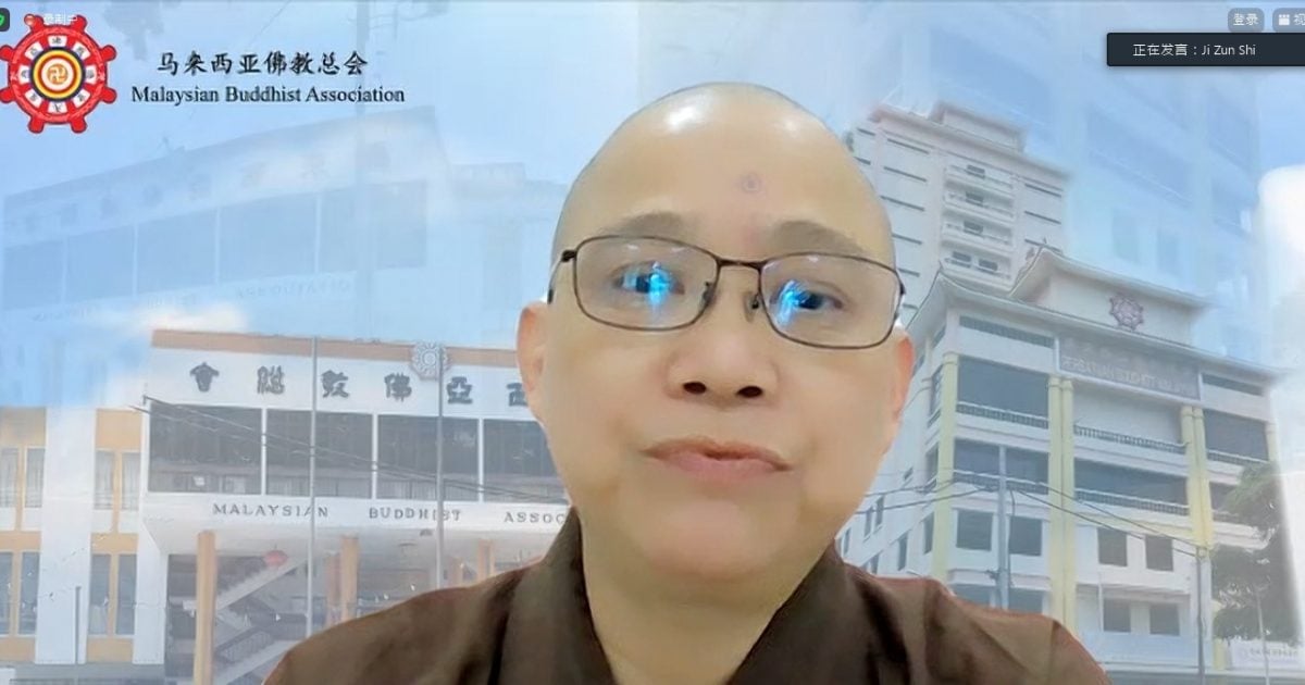 (全国版)韩国DJ和尚风波:“源头杜绝歪风” 马佛总:和尚不该娱唱佛曲