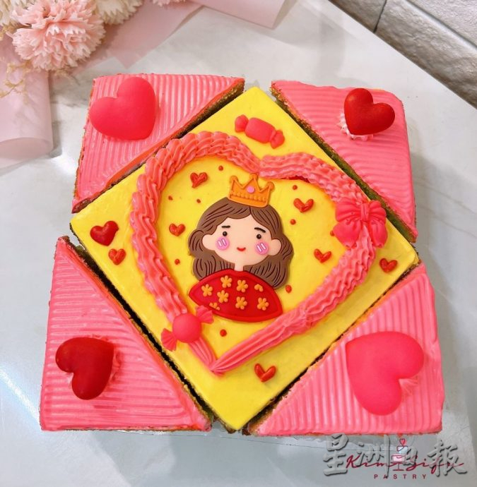 (古城封面主文)业者推出母亲节蛋糕,赞颂母亲的伟大