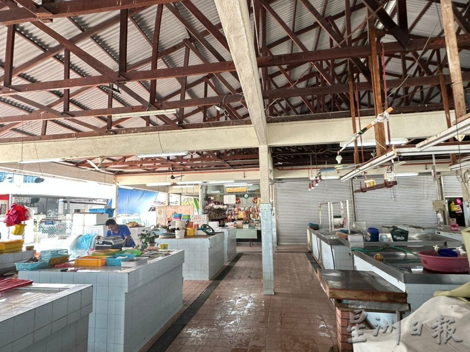 (古城封面主文)哥打拉沙马那巴刹年久失修 房地部拨50万提升