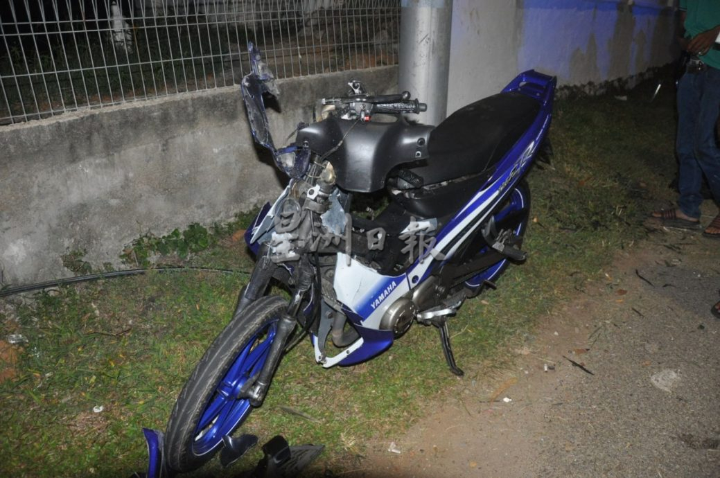 (古城版)2辆轿车与1辆摩托车发生交通事故,摩托骑士当场死亡