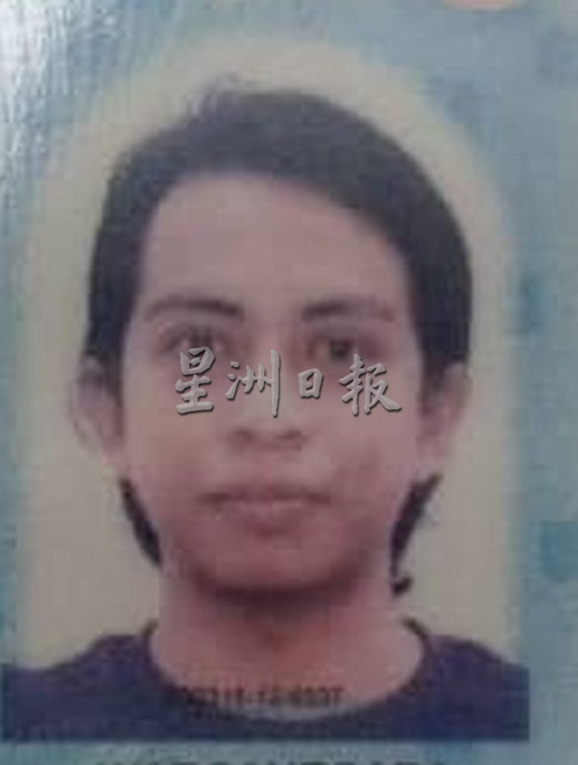 (古城版)2辆轿车与1辆摩托车发生交通事故,摩托骑士当场死亡