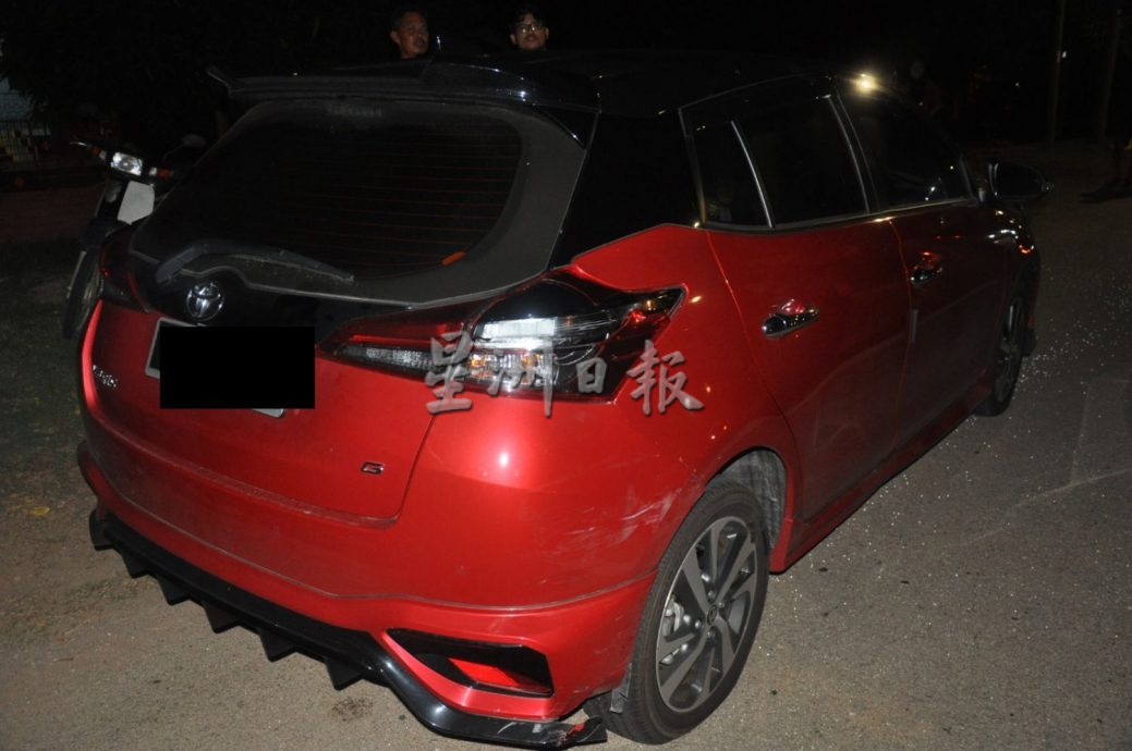 (古城版)2辆轿车与1辆摩托车发生交通事故,摩托骑士当场死亡