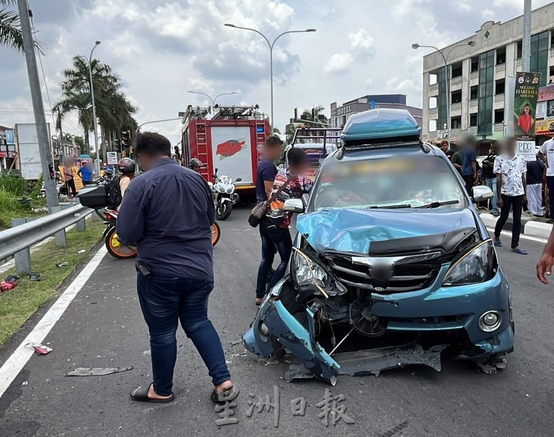 (古城版)波格芒加花园路口车祸