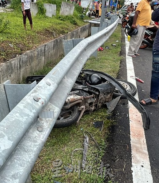 (古城版)波格芒加花园路口车祸