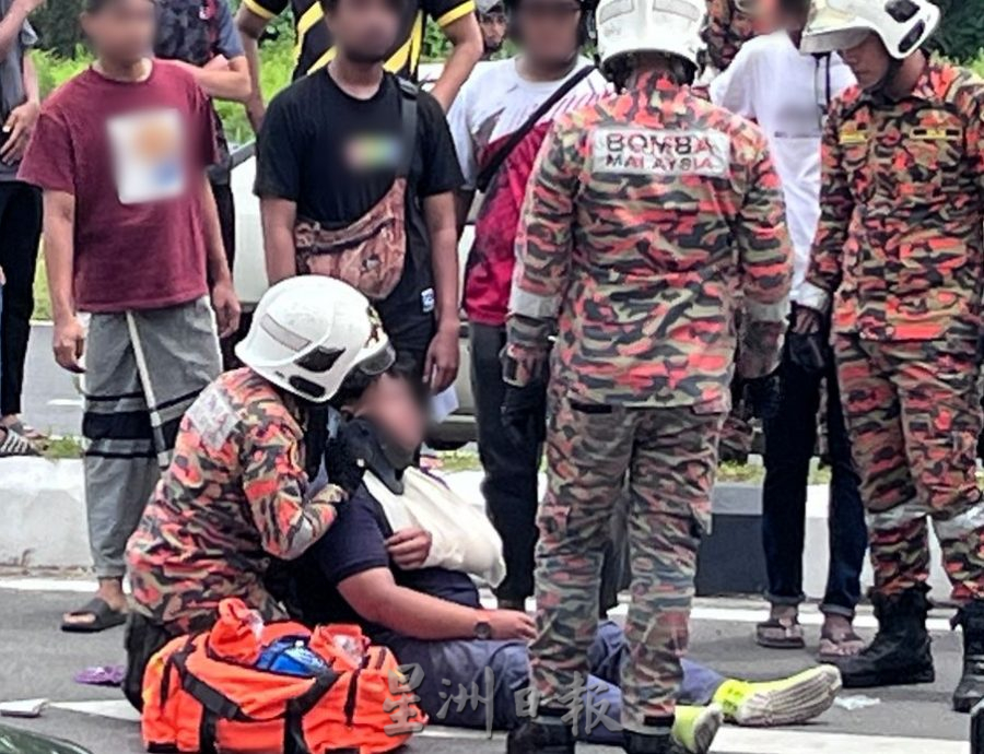 (古城版)波格芒加花园路口车祸
