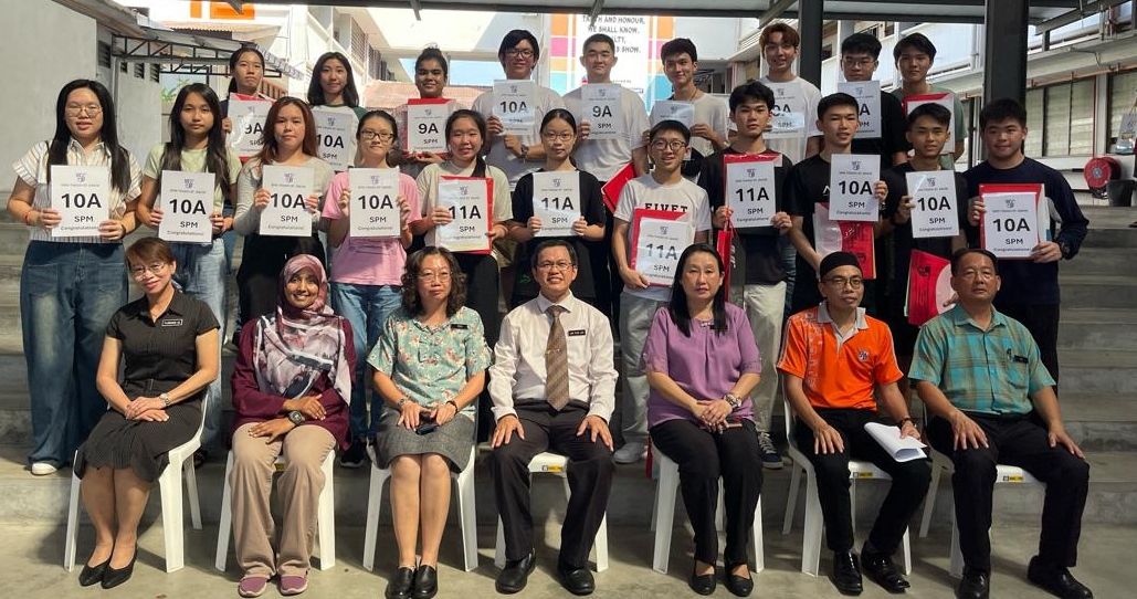 (古城版)马六甲圣大卫中学大马交育文凭成绩大跃进