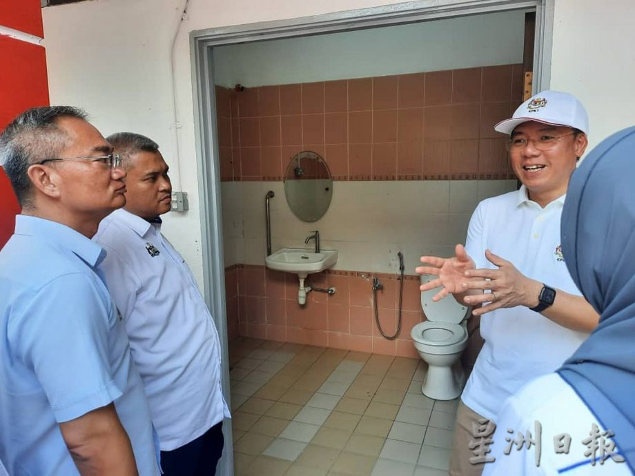 倪可敏:增设多语告示牌