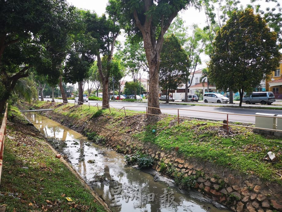 （古城第三版主文）汉都亚再也市议会未雨绸缪 在默迪卡花园展开为期15天的清沟行动